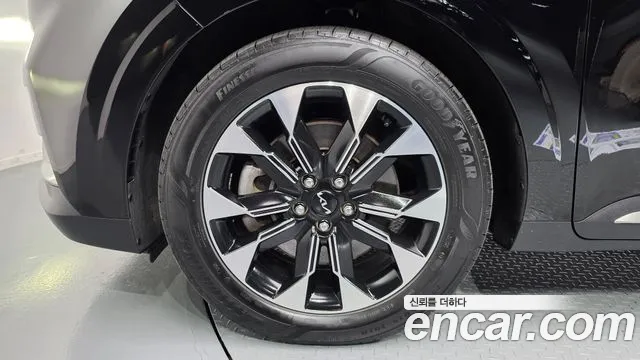 Kia Carnival 2023 thumb 5