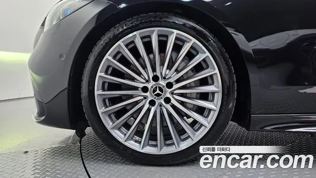 Mercedes-Benz C-Класс 2023 thumb 4