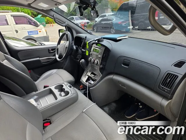 Hyundai Starex 2011 thumb 6