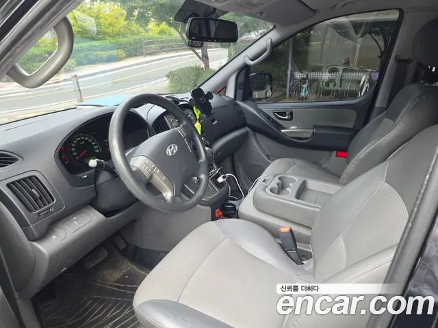 Hyundai Starex 2011 thumb 10