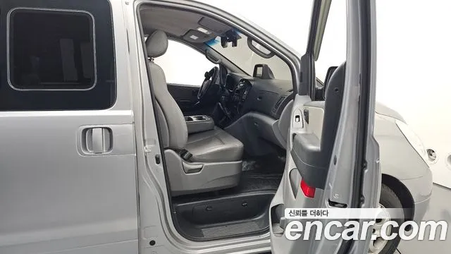 Hyundai Starex 2013 thumb 11