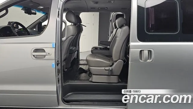 Hyundai Starex 2013 thumb 12