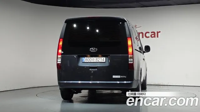 Hyundai Staria 2023 thumb 3