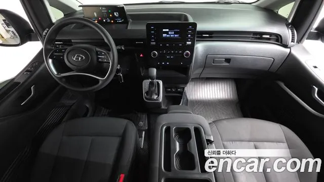 Hyundai Staria 2023 thumb 6