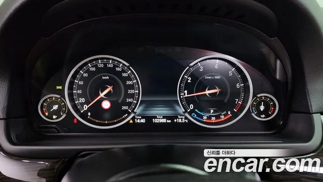 BMW 5-Series 2014 thumb 8