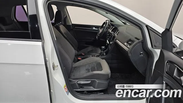 Volkswagen Golf Sportsvan 2013 thumb 11