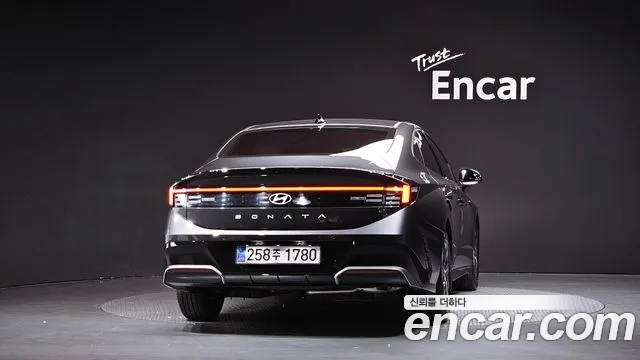 Hyundai Sonata 2025 thumb 3