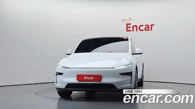 Tesla Model Y 2026 thumb 3