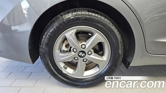 Hyundai Avante 2016 thumb 5