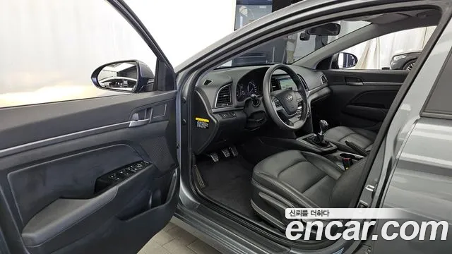 Hyundai Avante 2016 thumb 10