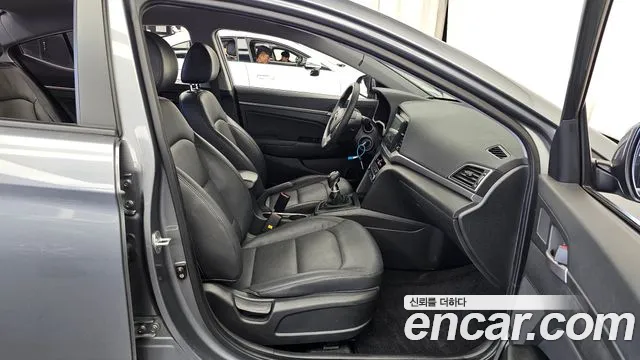 Hyundai Avante 2016 thumb 11