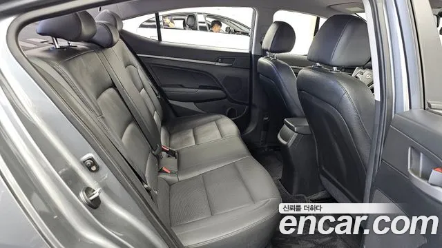 Hyundai Avante 2016 thumb 12