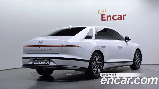 Hyundai Grandeur 2023 thumb 2