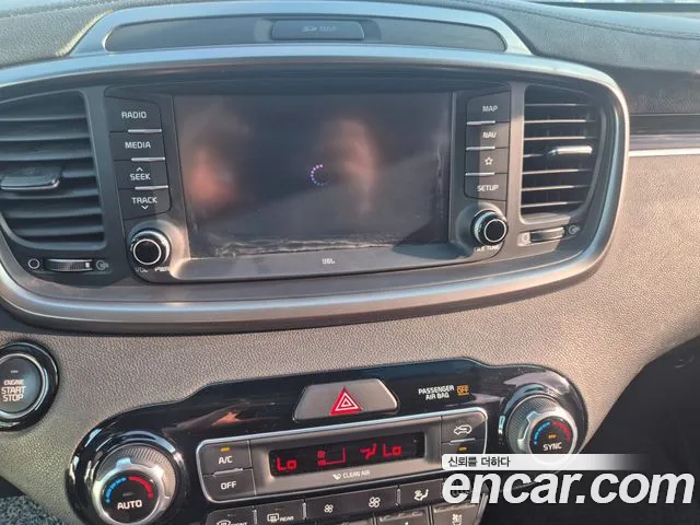 Kia Sorento 2018 thumb 10