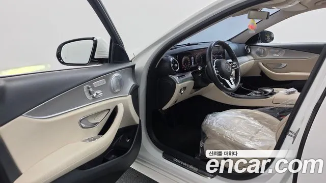 Mercedes-Benz E-Класс 2019 thumb 10