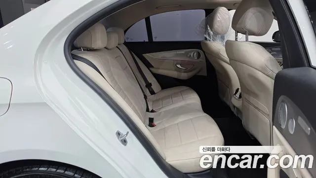 Mercedes-Benz E-Класс 2019 thumb 11