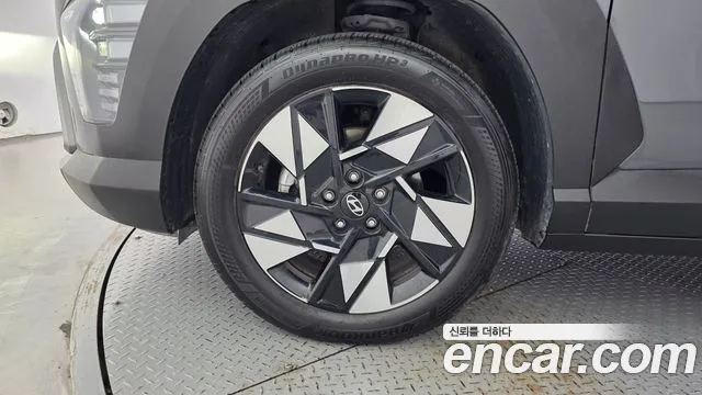 Hyundai Kona 2024 thumb 5