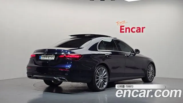 Mercedes-Benz E-Класс 2022 thumb 2