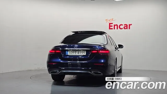 Mercedes-Benz E-Класс 2022 thumb 4