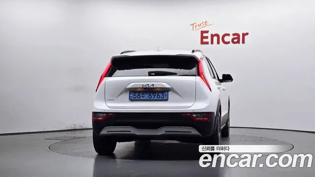 Kia Niro 2022 thumb 3