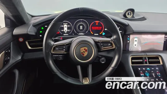 Porsche Taycan 2021 thumb 12
