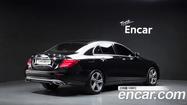 Mercedes-Benz E-Класс 2018 thumb 2