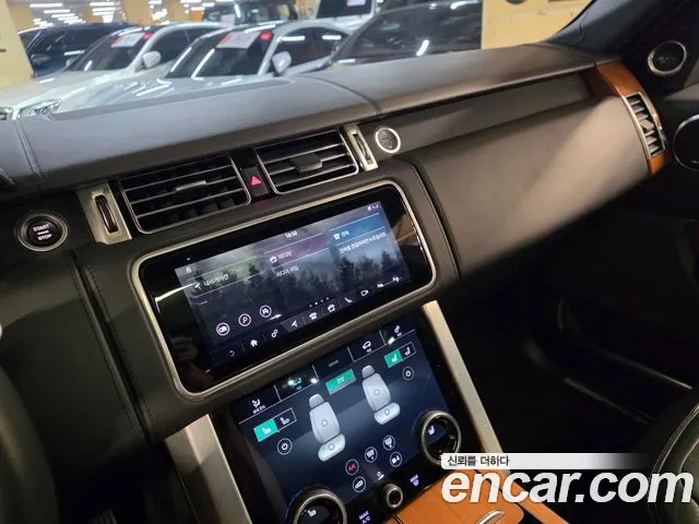 Land Rover Range Rover 2019 thumb 4