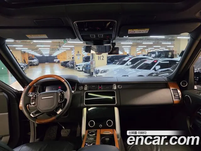 Land Rover Range Rover 2019 thumb 11