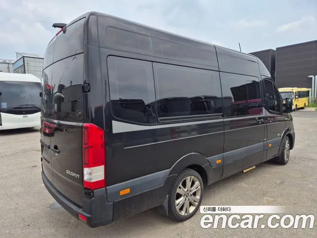 Hyundai Staria 2022 thumb 2