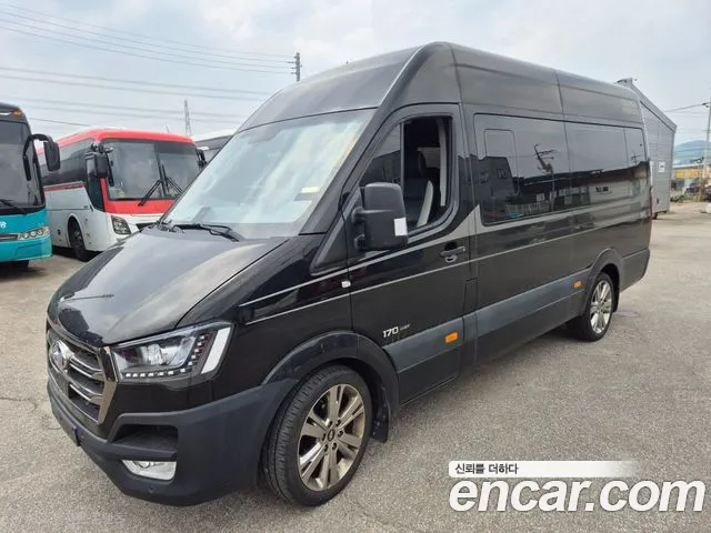 Hyundai Staria 2022 thumb 11