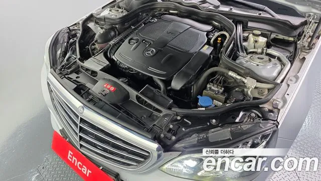 Mercedes-Benz E-Класс 2015 thumb 5