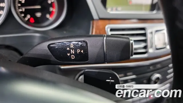 Mercedes-Benz E-Класс 2015 thumb 8