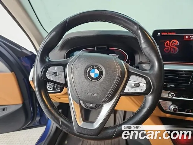 BMW 5-Series 2020 thumb 8
