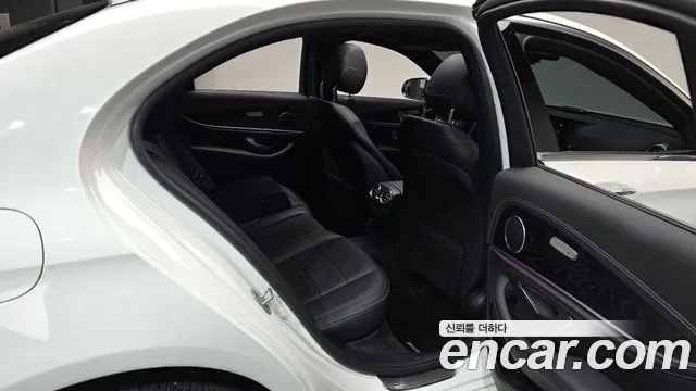 Mercedes-Benz E-Класс 2020 thumb 11