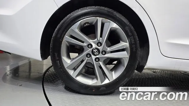 Hyundai Avante 2016 thumb 5