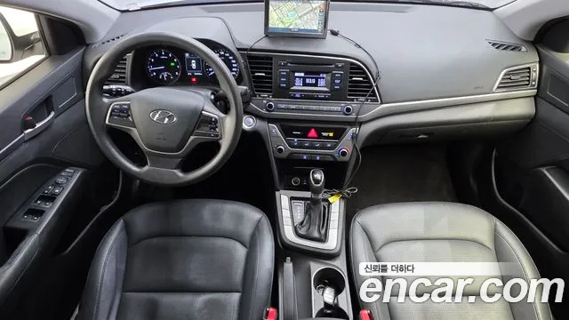 Hyundai Avante 2016 thumb 7