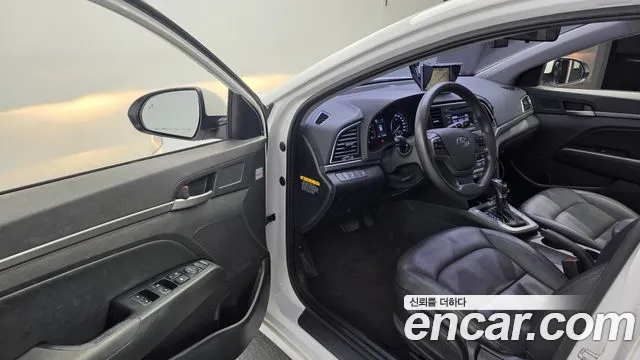 Hyundai Avante 2016 thumb 10