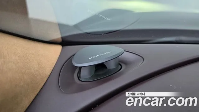 Genesis G90 2022 thumb 12
