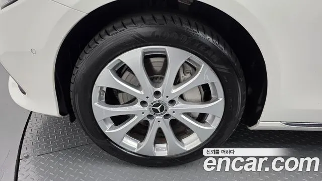 Mercedes-Benz E-Класс 2020 thumb 4
