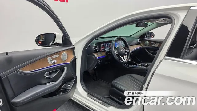 Mercedes-Benz E-Класс 2020 thumb 9