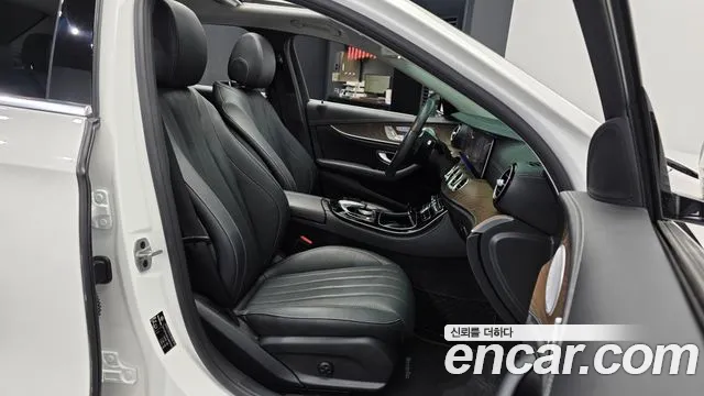 Mercedes-Benz E-Класс 2020 thumb 10
