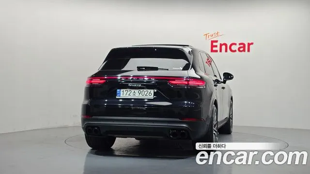 Porsche Cayenne 2021 thumb 4