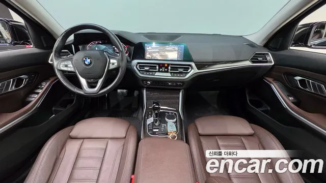 BMW 3-Series 2022 thumb 7