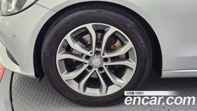 Mercedes-Benz C-Класс 2016 thumb 5
