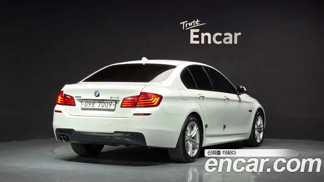 BMW 5-Series 2016 thumb 2