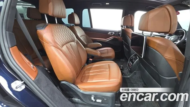 BMW X7 2021 thumb 12
