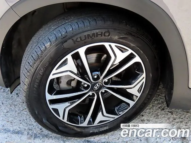 Hyundai Santa Fe 2018 thumb 5