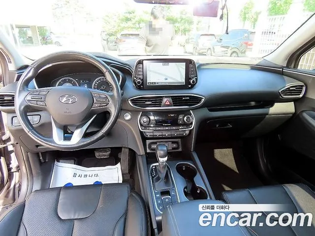 Hyundai Santa Fe 2018 thumb 7