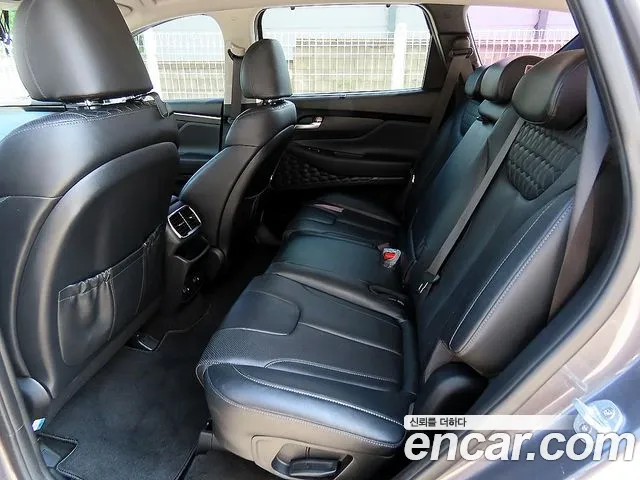 Hyundai Santa Fe 2018 thumb 10