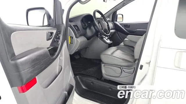 Hyundai Starex 2019 thumb 10